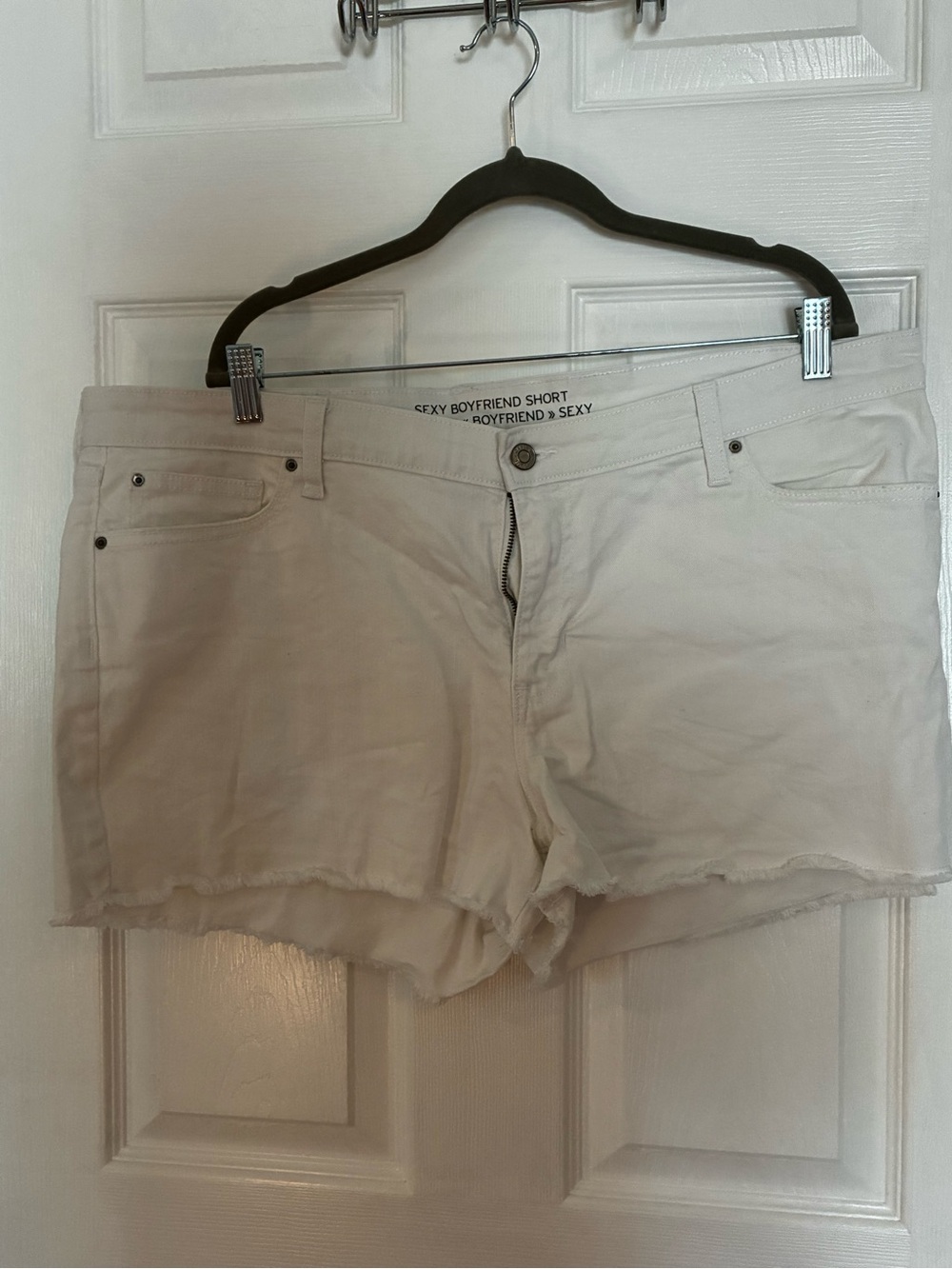 Women’s White Casual Denim Shorts